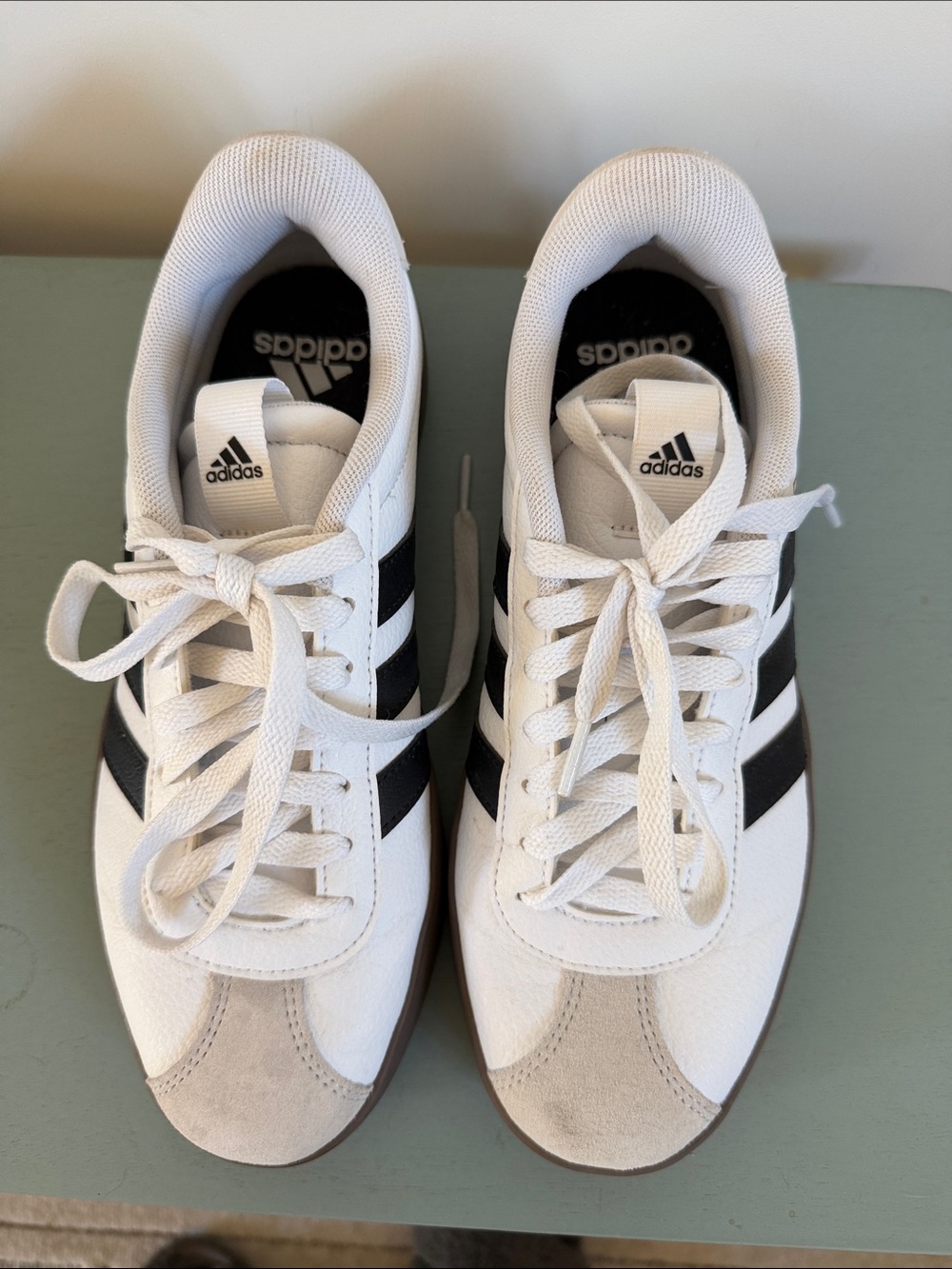 adidas Men’s White & Black Casual Sneakers